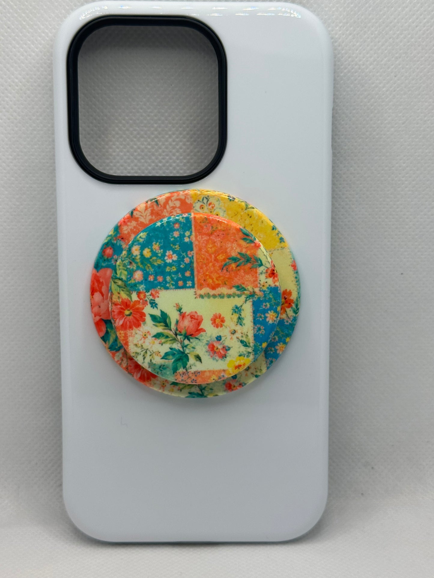 Patchwork Florals Magnetic Phone Grip