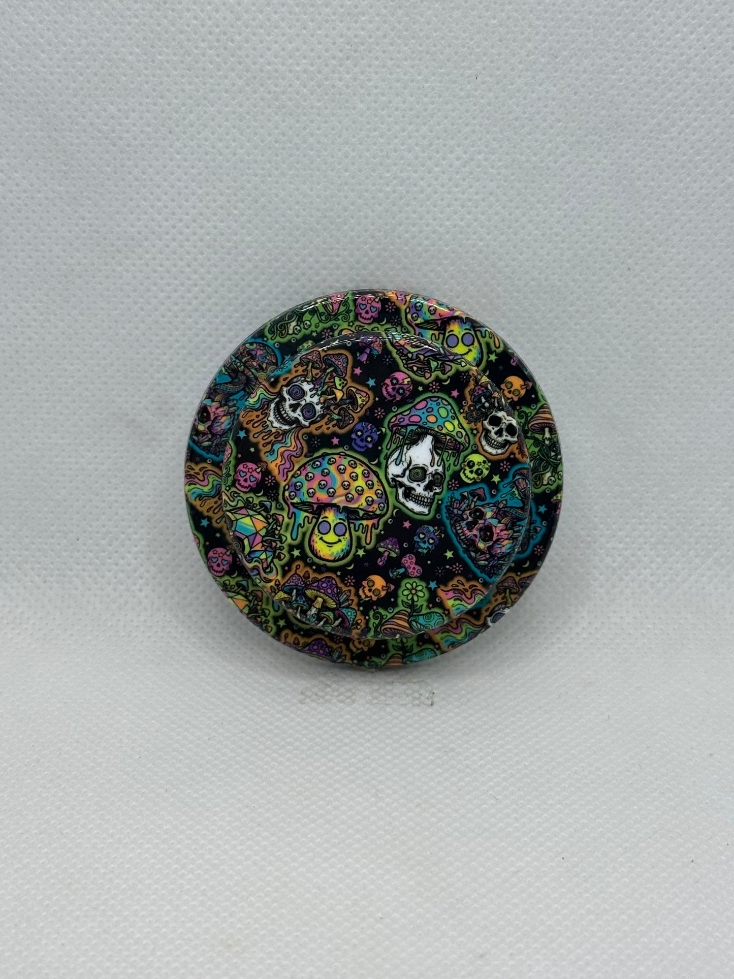 Trippy Skulls And Mushrooms Magnetic Phone Grip