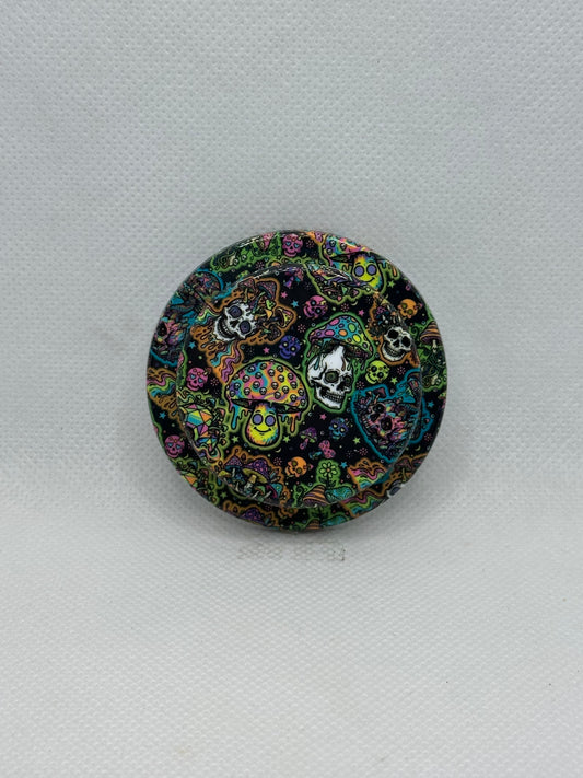 Trippy Skulls And Mushrooms Magnetic Phone Grip