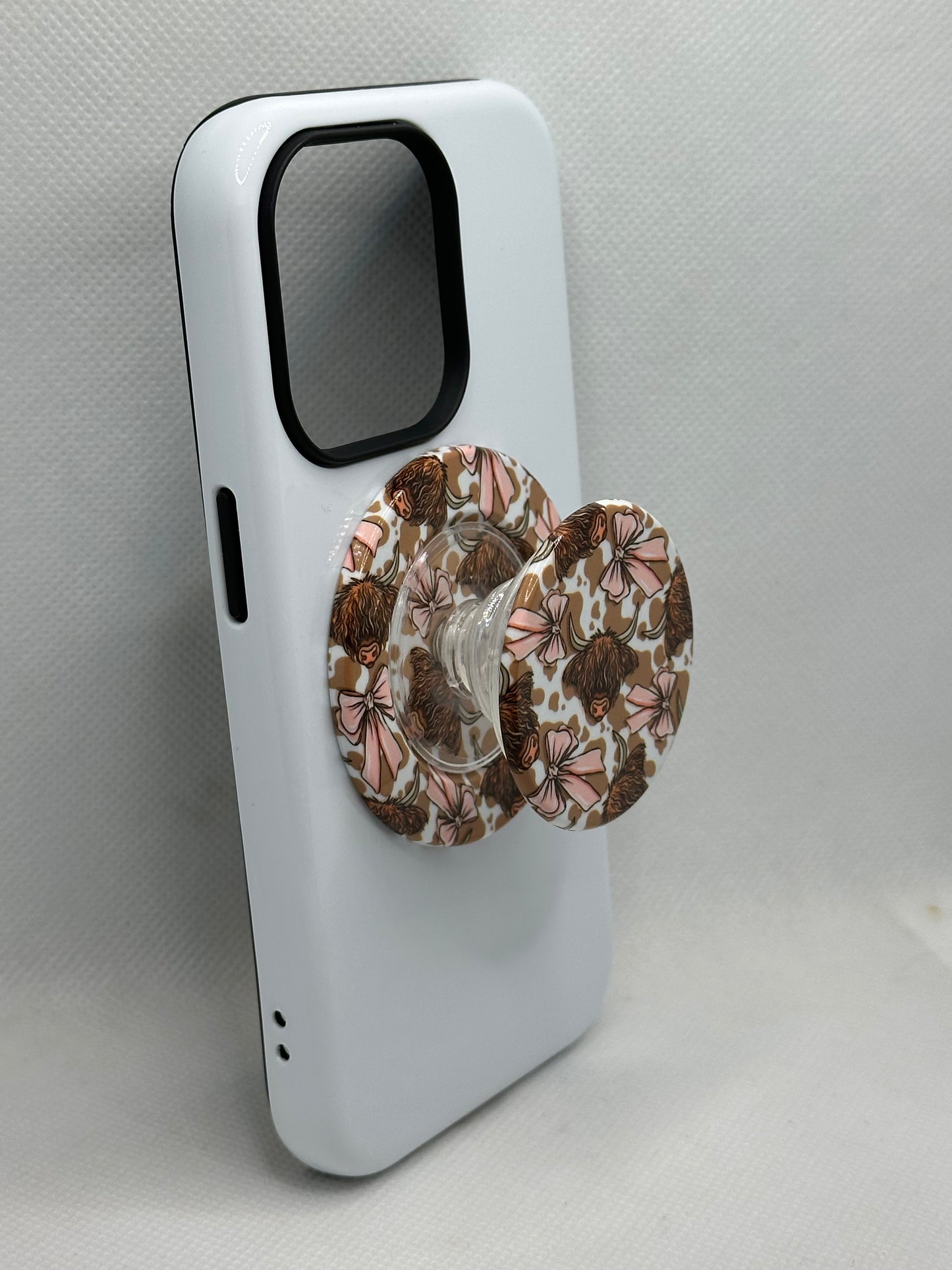 Highland Cow And Bows Magnetic Phone Grip
